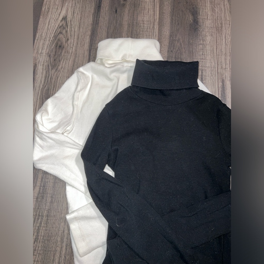 Elegant Black and White Turtleneck Tops - Picture 4 of 4